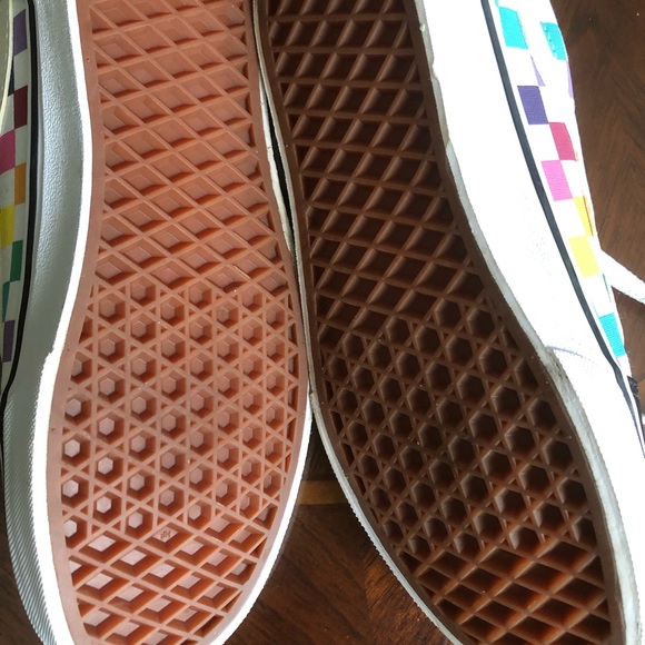 Vans - Picture 2 of 6